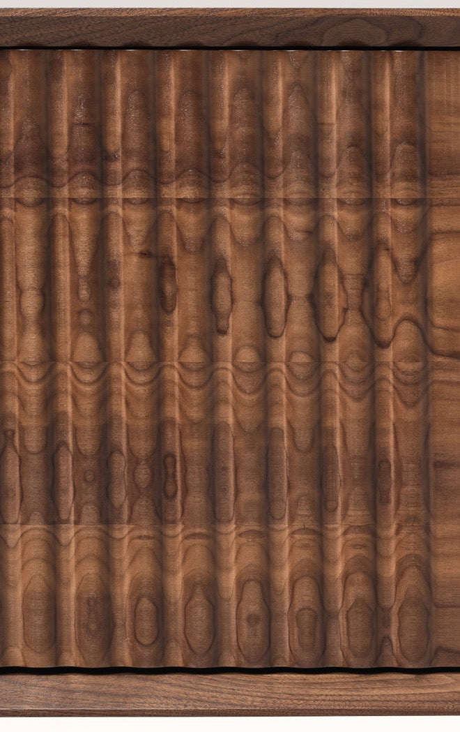 Fluted Door with Horizontal Grain